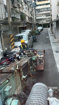 台北市士林區吊車