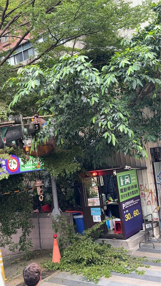 台北市大同區吊車