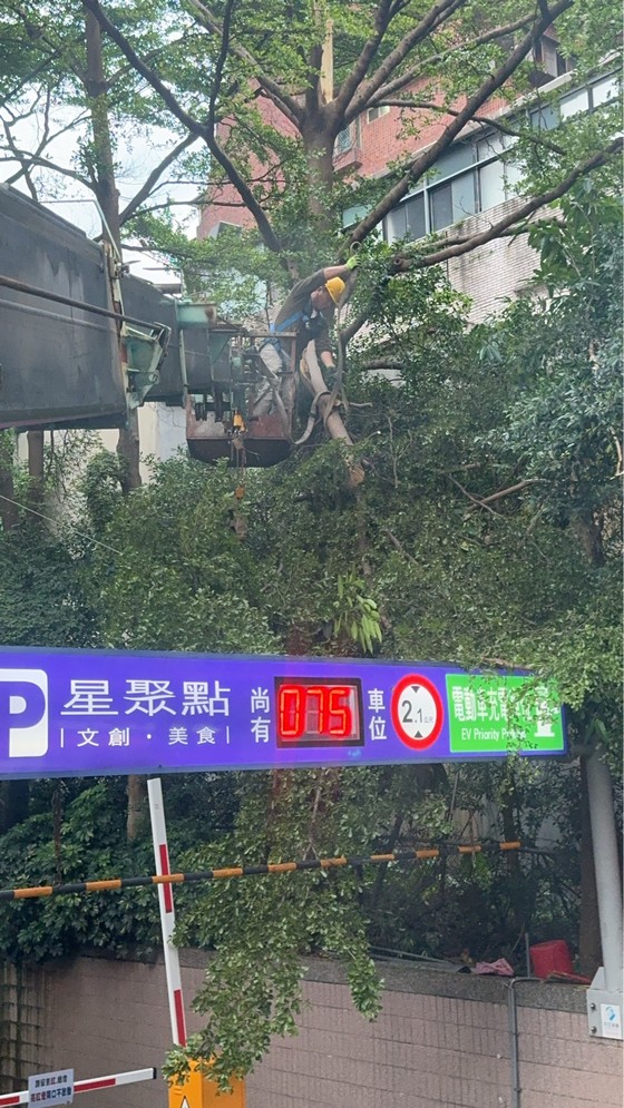 台北市大同區吊車