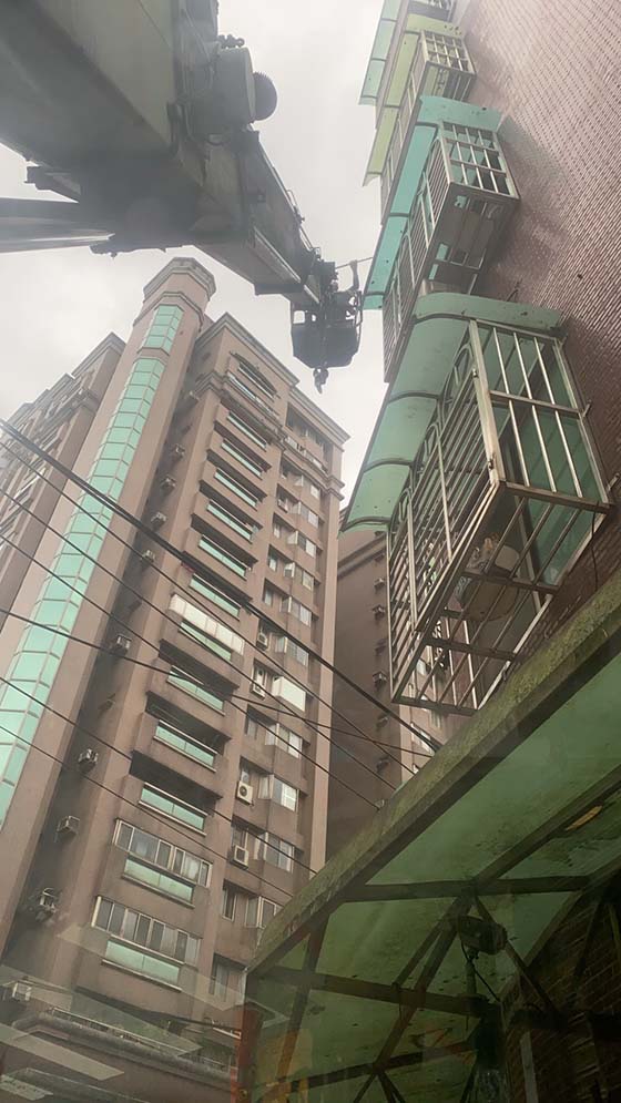 台北市南港區吊車