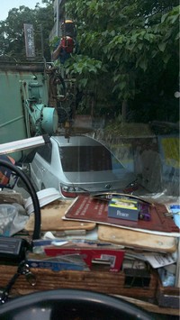 台北市南港區吊車