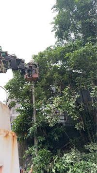 台北市南港區吊車