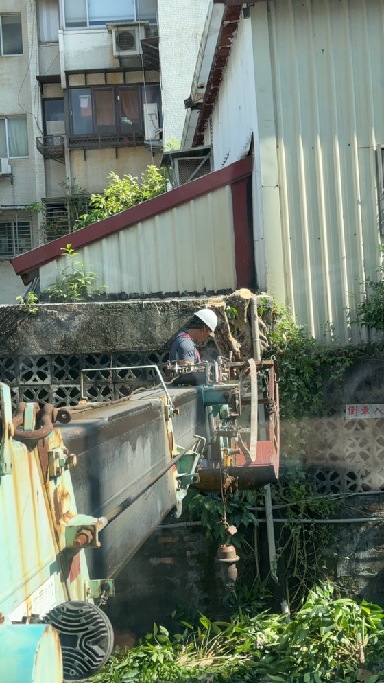 台北市大安區吊車