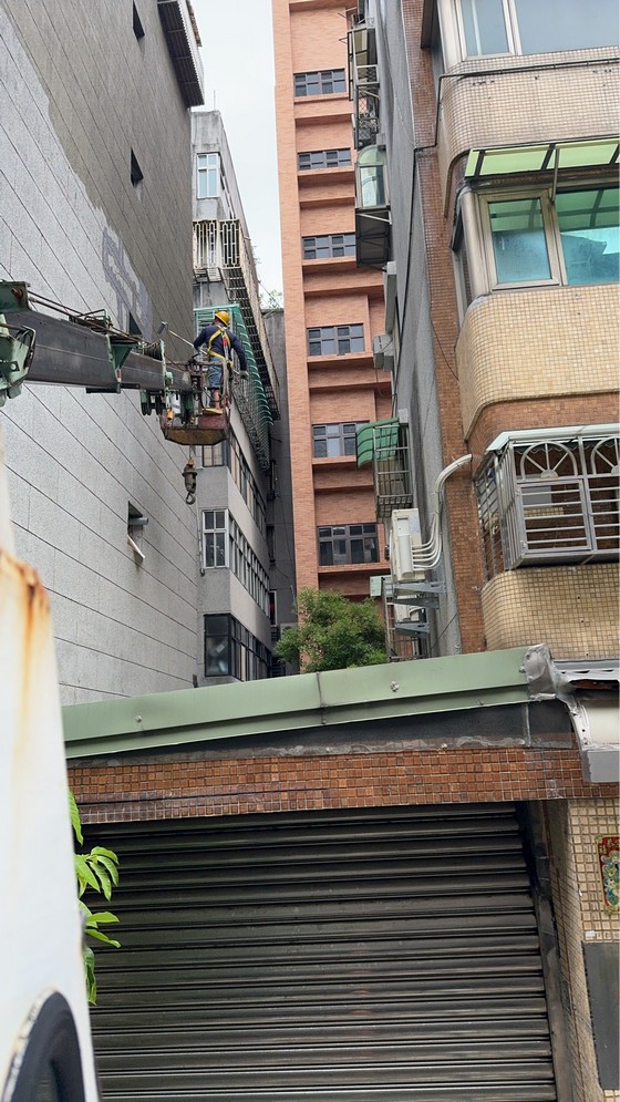 台北市中正區吊車