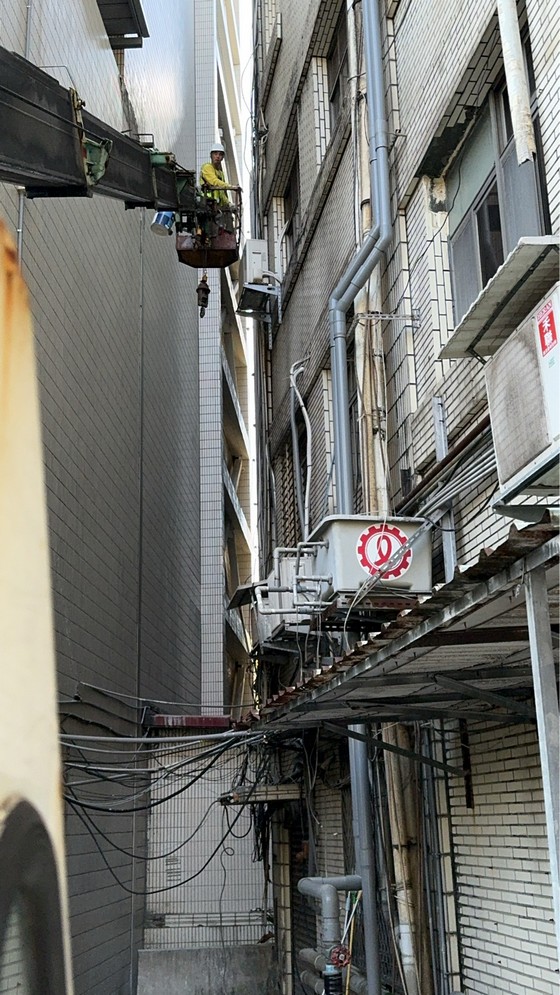 台北市中正區吊車