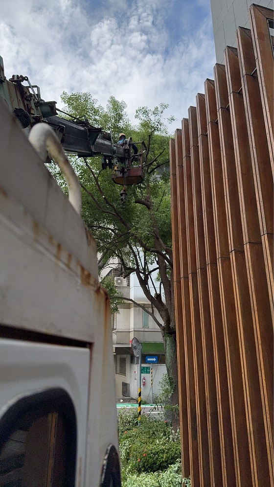 台北市中正區吊車